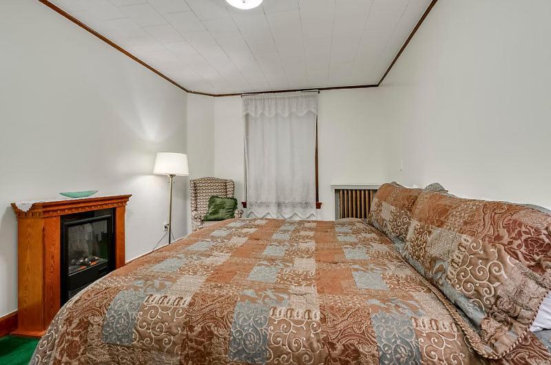 Ryan Hotel Уоллес Экстерьер фото