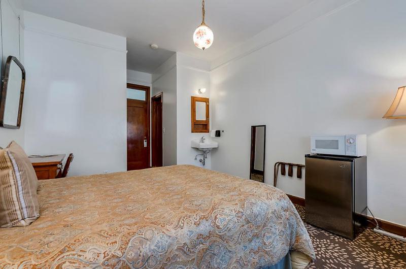 Ryan Hotel Уоллес Экстерьер фото