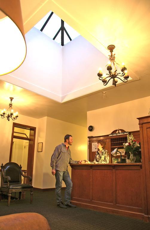 Ryan Hotel Уоллес Экстерьер фото