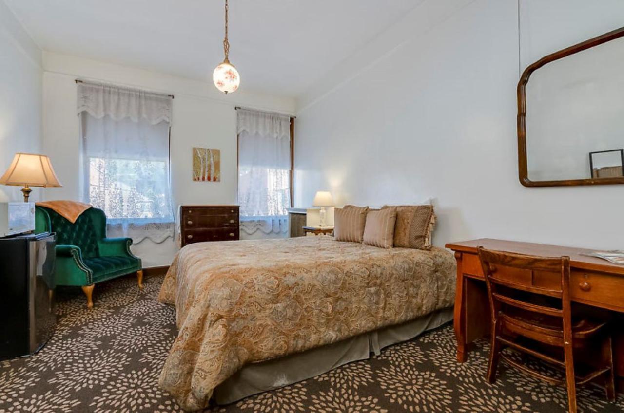 Ryan Hotel Уоллес Экстерьер фото
